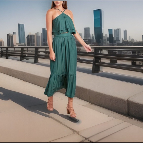 Vintage Style Skirt Set Green Frill Halter Neck Ruffle Design & Midi Maxi Skirt - Picture 10 of 16
